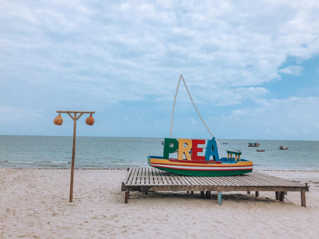 Letreiro da Praia do Preá, parada do passeio do lado leste de Jeri.